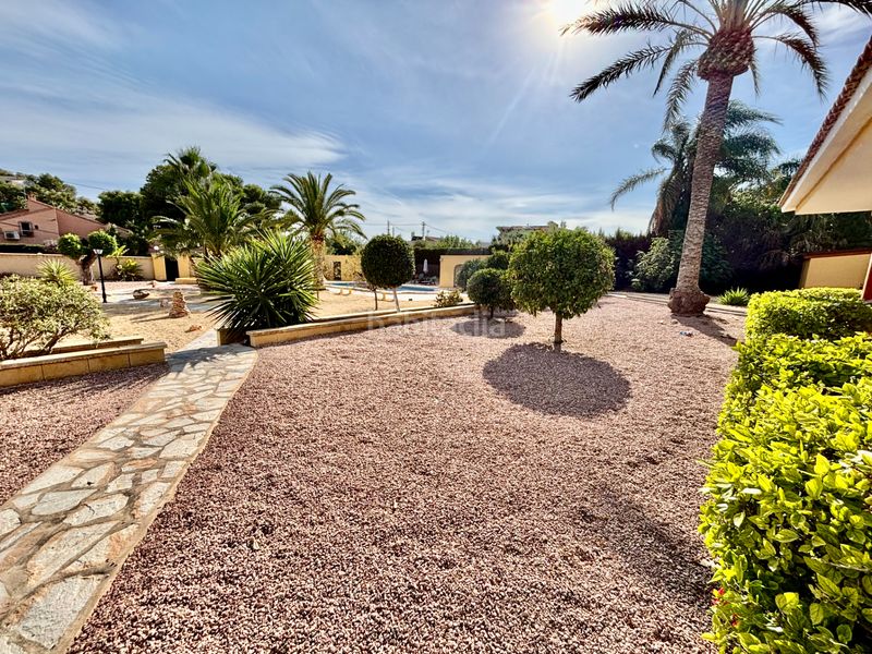 Foto 8cf030bd-73cb-41bf-8d82-e433641406c6. Xalet amb xemeneia calefacció aparcament piscina a Mutxamel