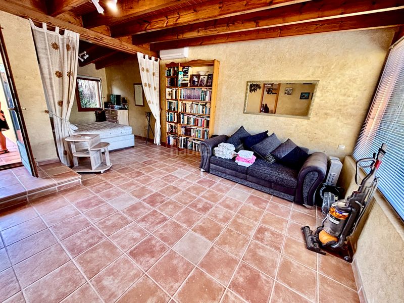 Foto d9508ed3-f5df-477b-ad78-989e60e772cc. Xalet amb xemeneia calefacció aparcament piscina a Mutxamel