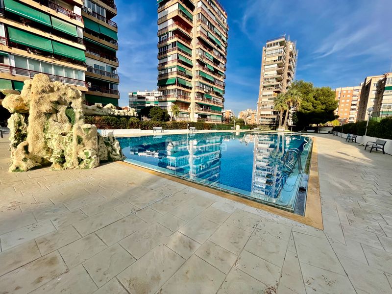 Foto caffea25-9516-4444-a0aa-91e7417830b2. Pis amb aparcament piscina a Albufereta Alicante