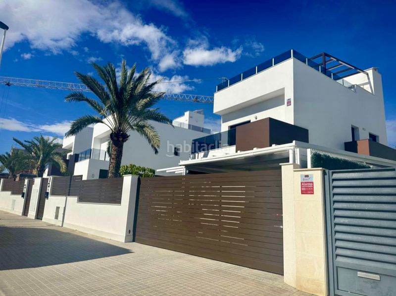 Foto 79876041-f1a0-476f-a055-00e59a0d53bc. Chalet en La Marina Elche / Elx
