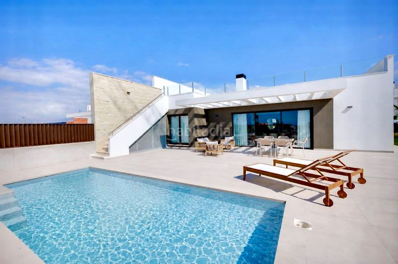 Foto 6a0070b1-7791-4cec-aaf4-280c4fd8e16c. Xalet amb aparcament piscina a Bonalba-Cotoveta Mutxamel