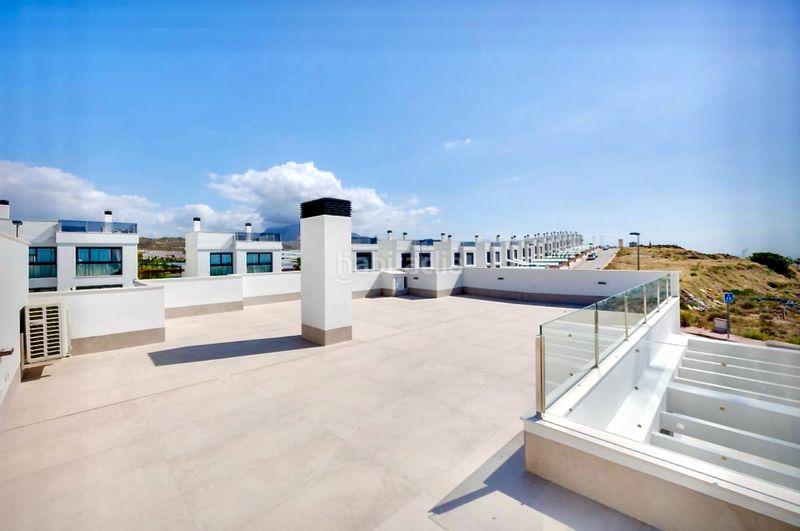 Foto a335c283-b6ea-41a4-829d-e15148df55a6. Xalet amb aparcament piscina a Bonalba-Cotoveta Mutxamel