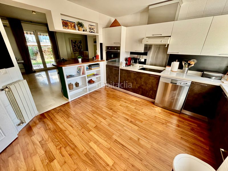 Foto 6fd0e540-d427-4637-9f1a-36d4b210c7ef. Casa adossada amb calefacció aparcament piscina a San Juan de Alicante