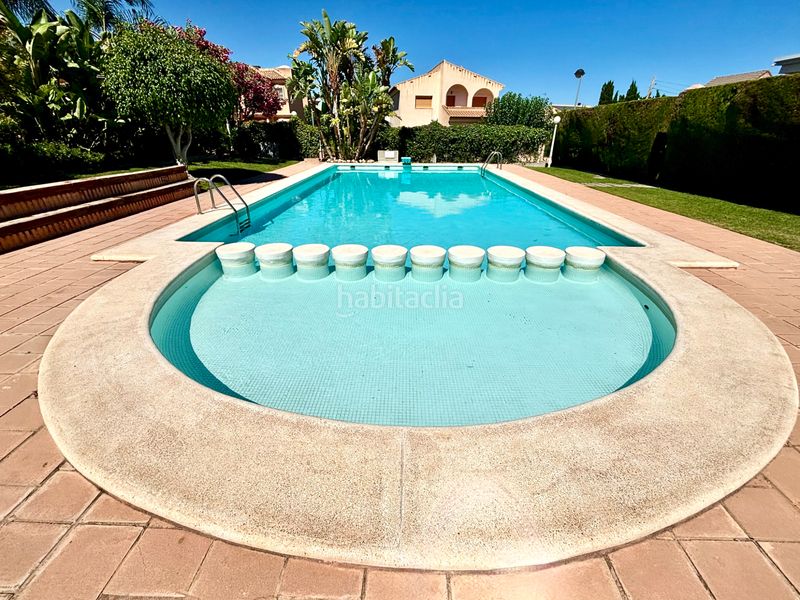 Foto e5ecef9e-64ea-4681-9c68-0fa75fcd2178. Casa adossada amb calefacció aparcament piscina a San Juan de Alicante