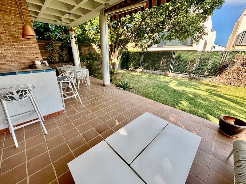 Foto ee819e84-ff17-4736-8a3b-339653b41dec. Casa adossada amb calefacció aparcament piscina a San Juan de Alicante