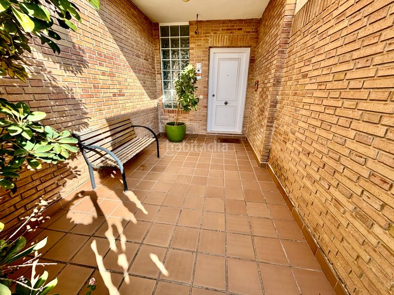 Foto f6e96b7d-9243-48a6-a259-8776a50067a2. Casa adossada amb calefacció aparcament piscina a San Juan de Alicante