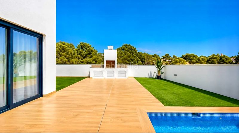 Foto 10fb84bb-dc56-4847-b3a7-ac3611fefa59. Casa amb calefacció aparcament piscina a Finestrat pueblo Finestrat