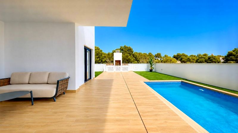 Foto 9be57094-139d-4498-82c5-c1f81ca9d5a9. Casa amb calefacció aparcament piscina a Finestrat pueblo Finestrat