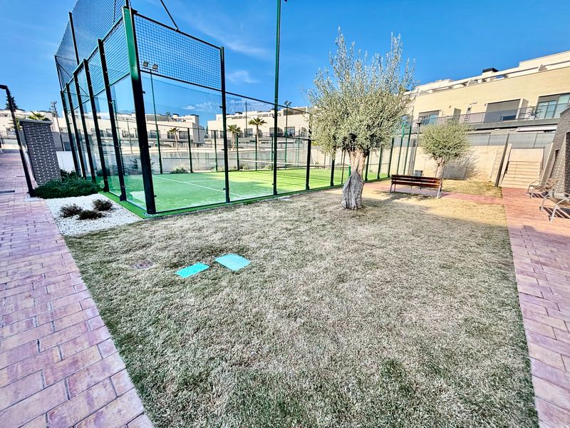 Foto c6c43a24-3f02-4473-9245-fb92e51cafc1. Casa adossada amb calefacció aparcament piscina a Mutxamel
