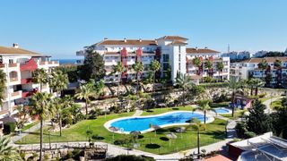 Apartment  C. jose maria olazabal. Apartamento con vistas al mar y al campo de golf en riviera del