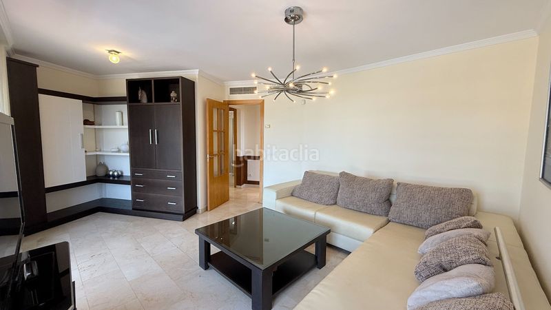 Foto 135acee7-1aac-4205-9036-59b163a97a23. Apartamento  con vistas panóramicas al mar en Los Pacos en Fuengirola