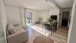 Rent Apartment  Rey de españa. Alquiler temporal  apartamento con terraza y playa en carvajal