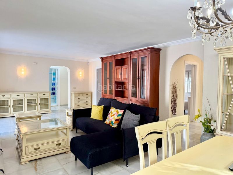 Foto 226b17fe-2a85-4e83-9627-69dcfdb90a3d. Casa amb calefacció aparcament piscina a Las Brisas Marbella