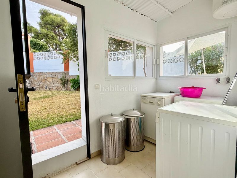 Foto 5d73ca87-69ed-462c-b2cd-3e383fff32b0. Casa amb calefacció aparcament piscina a Las Brisas Marbella