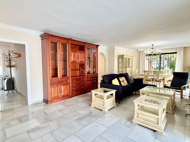Foto 7840c4bc-d945-4373-b160-cfa9883b1125. Casa amb calefacció aparcament piscina a Las Brisas Marbella