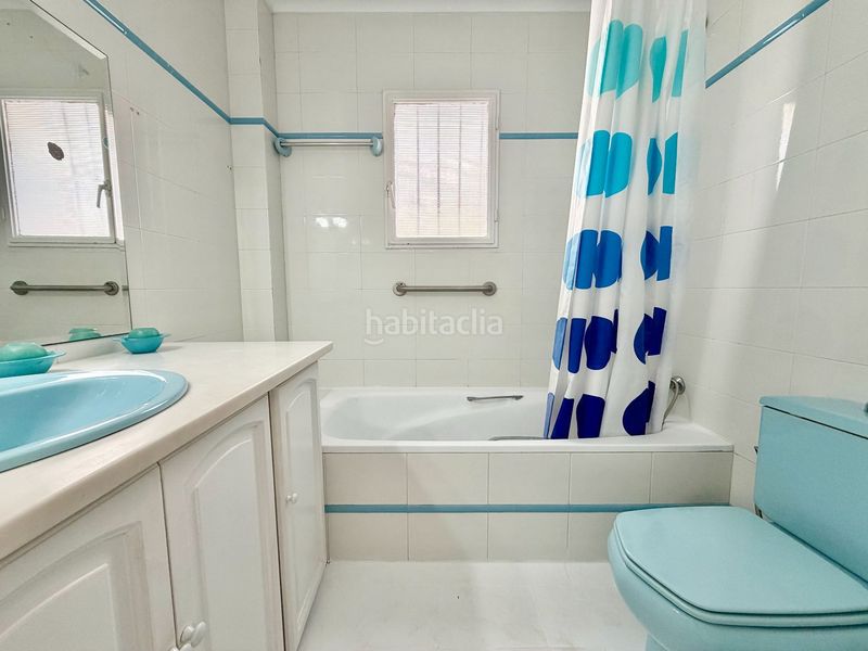 Foto d94e19bb-6f6a-4e68-a4ea-ca4da15a15ff. Casa amb calefacció aparcament piscina a Las Brisas Marbella