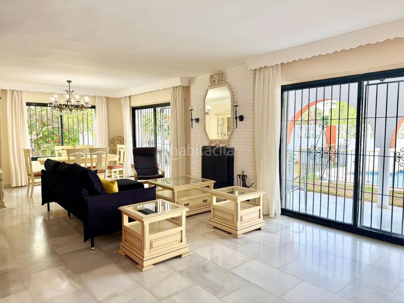 Foto ed237f6c-53f6-447e-891b-16fb66da7242. Casa amb calefacció aparcament piscina a Las Brisas Marbella