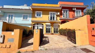 Location Maison jumelée  Los chopos. Alquiler larga temporada  adosado con piscina y vistas la mar en