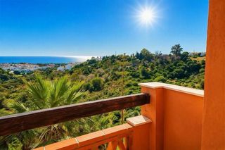 Appartement  La reserva. Apartamento frente al mar en urbanización privada en marbella