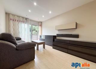 Pis a Cirera. Producto apialia.presentamos esta preciosa vivienda de 97 m cons