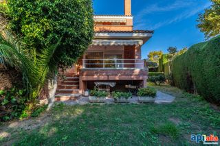 Casa a Calif�rnia-Santa Madrona. Producte apialia.vivir en el maresme es todo un lujo. casa en ve