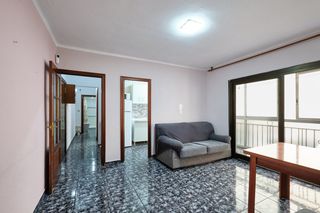 Pis a Cerdanyola Sud. Z.cerda�ola paseo ram�n berenguer, primer piso de altura, muy bi