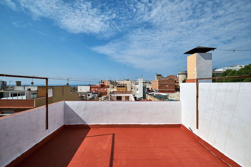 Foto f09d1d01-e1bb-4db7-bc8f-ea74244116fe. Casa amb calefacció aparcament a Cerdanyola Nord Mataró