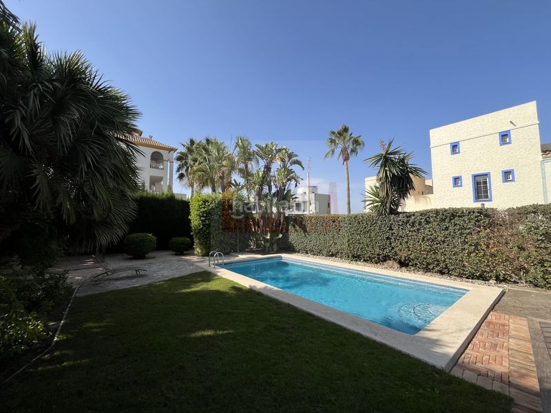 Foto 360faf29-37c0-4af7-bbb0-e51d96929a42. Xalet amb calefacció aparcament piscina a Cala Marqués Vera