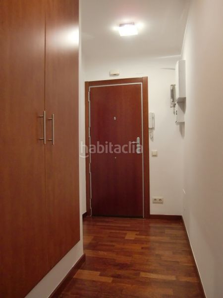 Foto 16b3a130-f311-4894-8afa-8bc683d6090c. Àtic amb calefacció a Riu Nord Santa Coloma de Gramenet