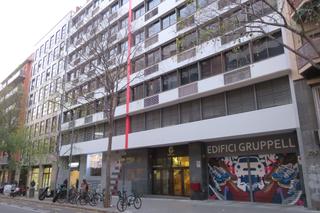 Aparcament cotxe a Carrer de calàbria 173