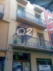 Edifici  Carrer d'avall. Edificio en venta en el centro histórico de balaguer