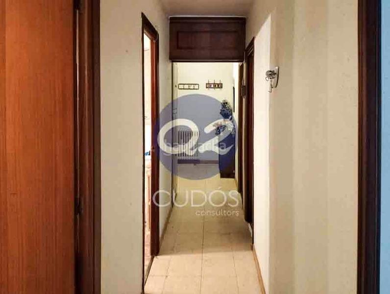 Foto 31bd9e7b-24cc-42f5-ba6d-88927fbef82b. Pis a carrer mossèn reig 9 a Príncep de Viana-Clot-Xalets Humbert Torres Lleida