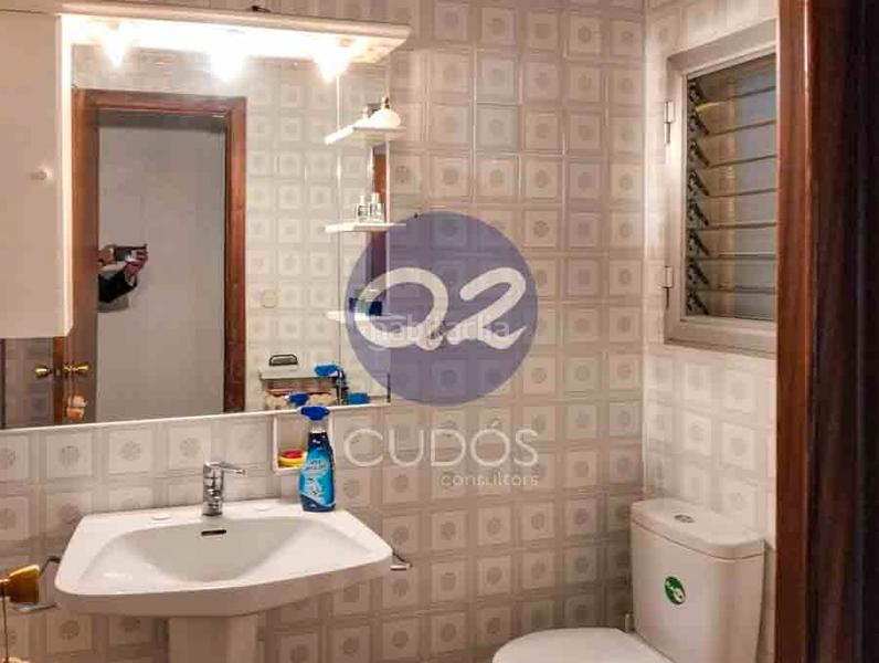 Foto 9af1951a-4f86-489f-be3e-e01585f272f7. Pis a carrer mossèn reig 9 a Príncep de Viana-Clot-Xalets Humbert Torres Lleida