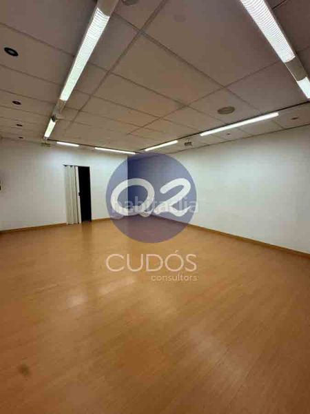 Foto aae81a2e-7e10-421c-b7cc-c881409866f5. Lloguer local comercial a Balaguer