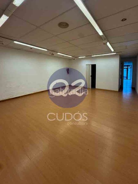 Foto fd856390-afb7-4900-9a9a-d34abe5967c1. Lloguer local comercial a Balaguer