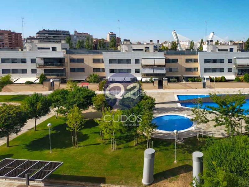 Foto 0af2a56c-7ea2-4563-a44f-9555eb9e0f04. Lloguer pis amb calefacció aparcament piscina a Cappont Lleida