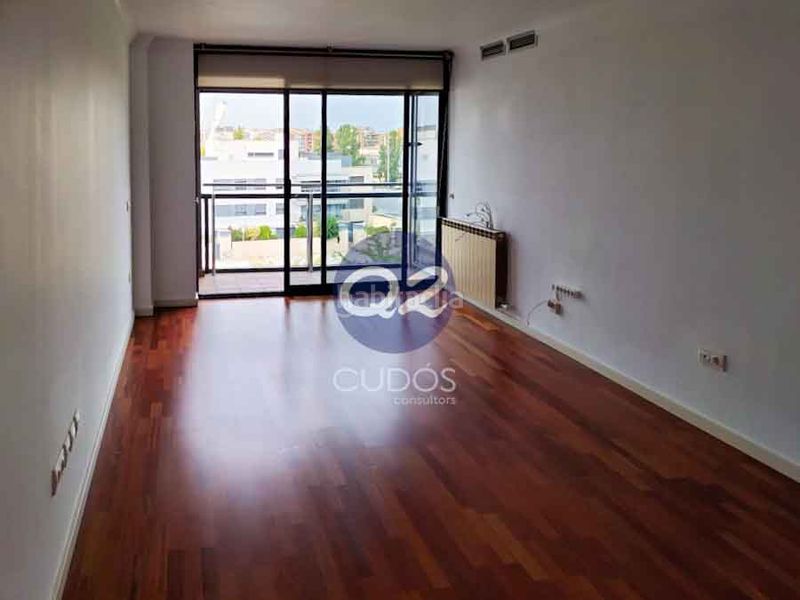 Foto e27c0211-2a12-4ef4-8afd-773970dc0236. Rent flat with heating parking pool in Cappont Lleida