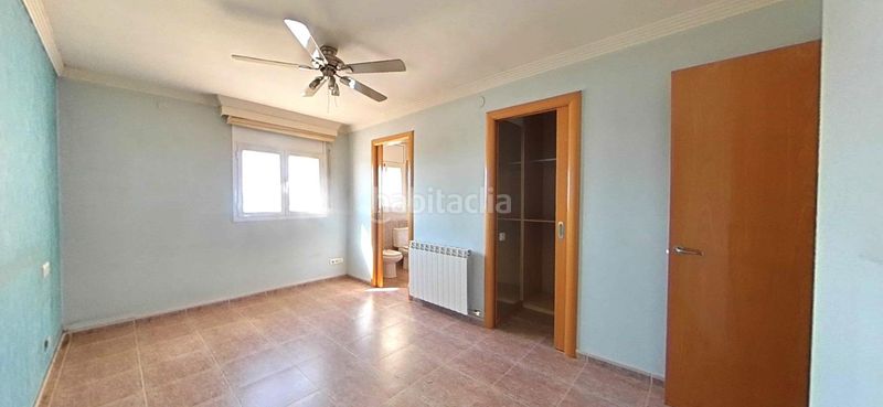 Foto 900c4449-851a-4445-a464-5bda0a84b08b. Casa adossada amb calefacció aparcament a Linyola