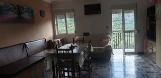 Appartamento en Grazalema. Piso con terraza y vistas espectaculares.