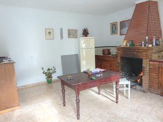 Masia a Benaocaz. Casa de campo tradicional con terreno