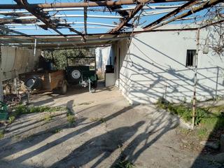 Chalet en Arcos de la Frontera. Casa de campo con amplia parcela con rboles frutales y vistas.