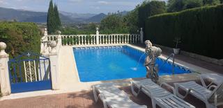 Xalet a Prado del Rey. Chalet de 150m2, piscina, jardin, casa apero
