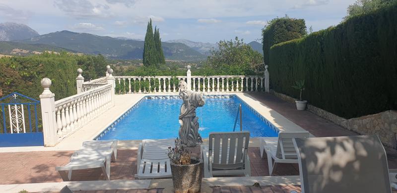 Foto ecfb2e73-66d5-4664-b544-59098e831ac3. Chalet dans Prado del Rey