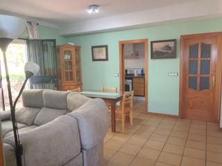 Xalet a Ubrique. Chalet independiente con terreno y terraza en plena sierra de gr