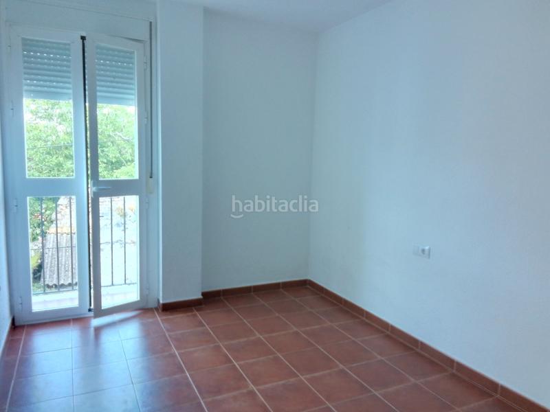 Foto cb2eb48d-14e8-4e9f-8e40-36f6ec8ea6bd. Maison jumelée avec cheminée dans Benaocaz