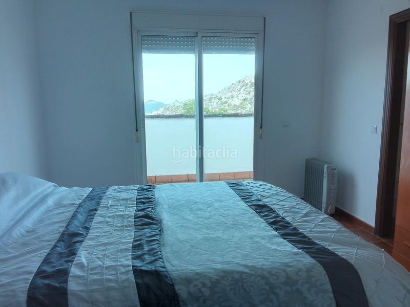 Foto e610cb64-d191-4a6a-a9cb-46739813b6b5. Maison jumelée avec cheminée dans Benaocaz