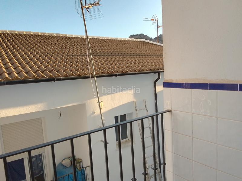 Foto 10c6a412-2b0b-495b-80c6-7a4d736dcfcb. Casa adossada amb xemeneia a Villaluenga del Rosario