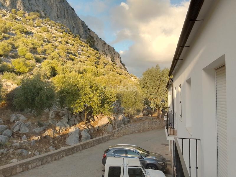 Foto 6e037687-c0bb-4afd-b79b-84e9d86c357e. Casa adossada amb xemeneia a Villaluenga del Rosario