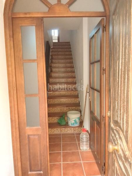 Foto fd15a5d1-4426-4fe3-8a9d-6b162ea603d7. Casa adossada amb xemeneia a Villaluenga del Rosario