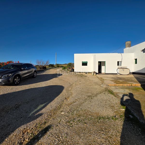 Foto a71ea338-b500-45b1-87aa-5b10751088e4. Finca rústica a Arcos de la Frontera